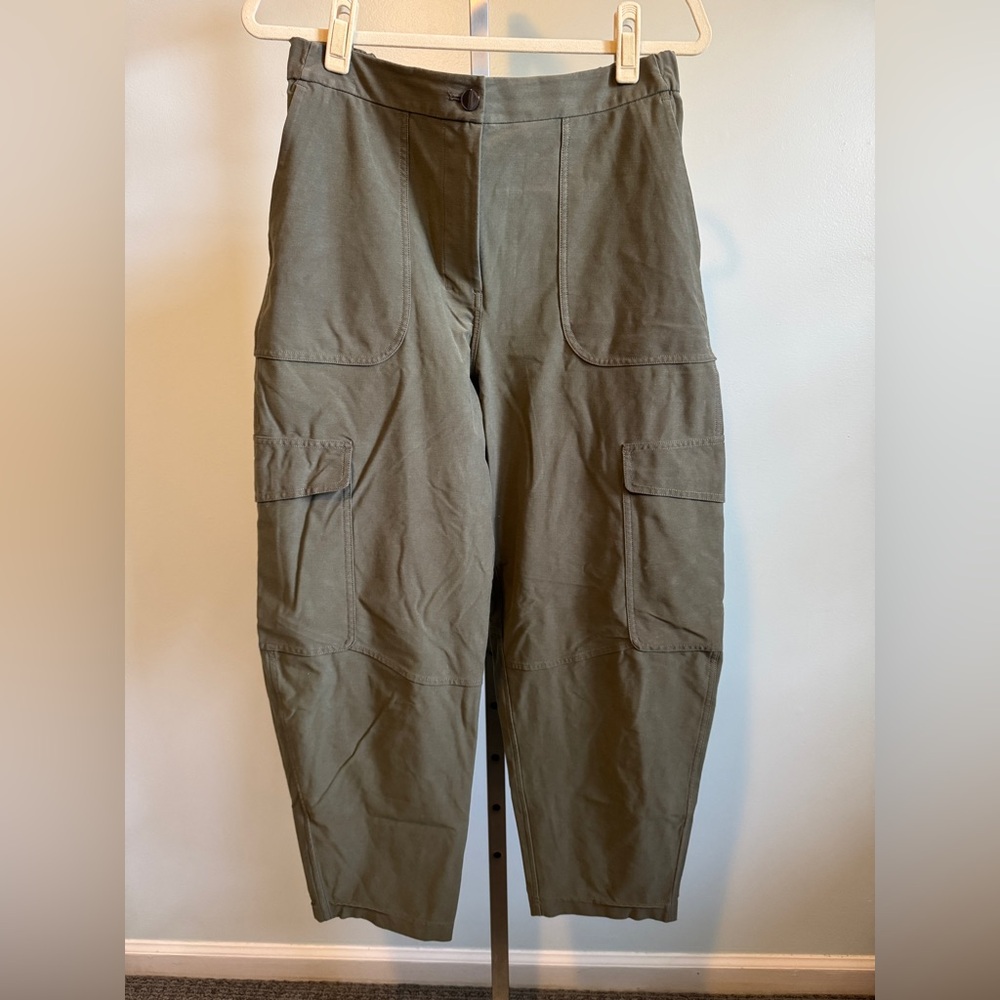Lululemon Utilitech Cargo Pant - size 30